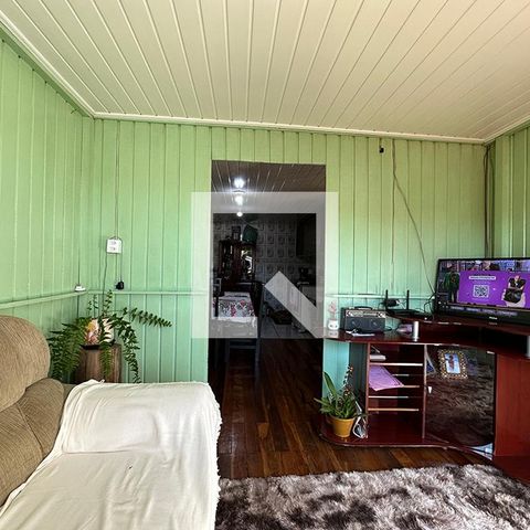 Casa à venda com 60m², 2 quartos e 2 vagasSala