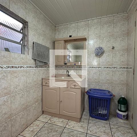 Casa à venda com 60m², 2 quartos e 2 vagasBanheiro