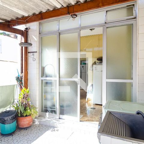Casa à venda com 320m², 4 quartos e 3 vagas Casa à venda com 320m², 4 quartos e 3 vagasLavanderia