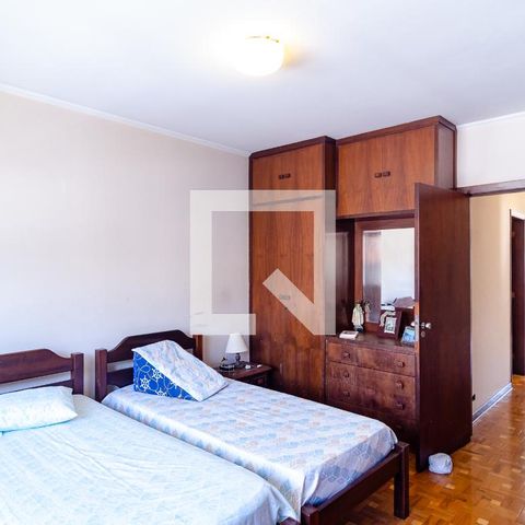 Casa à venda com 320m², 4 quartos e 3 vagas Casa à venda com 320m², 4 quartos e 3 vagasSuíte 1