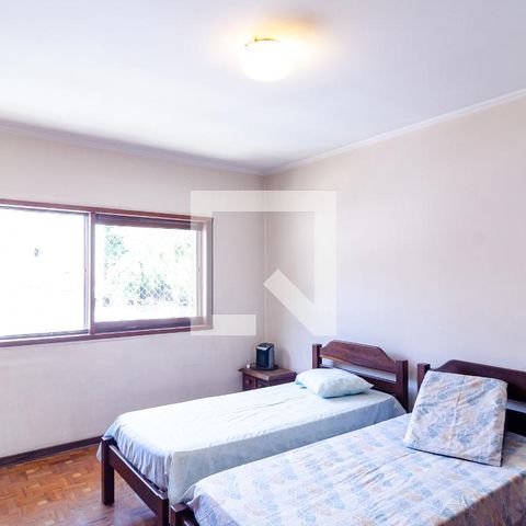Casa à venda com 320m², 4 quartos e 3 vagas Casa à venda com 320m², 4 quartos e 3 vagasSuíte 1