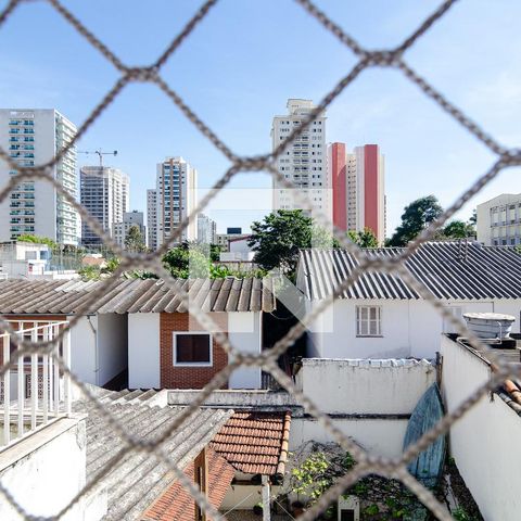 Casa à venda com 320m², 4 quartos e 3 vagas Casa à venda com 320m², 4 quartos e 3 vagasVista do Quarto 4