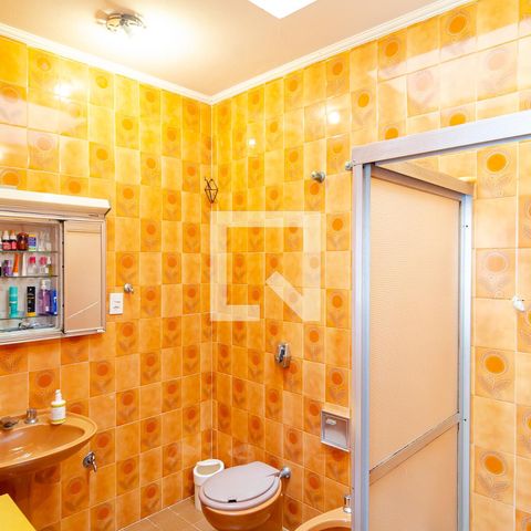 Casa à venda com 320m², 4 quartos e 3 vagas Casa à venda com 320m², 4 quartos e 3 vagasBanheiro Social