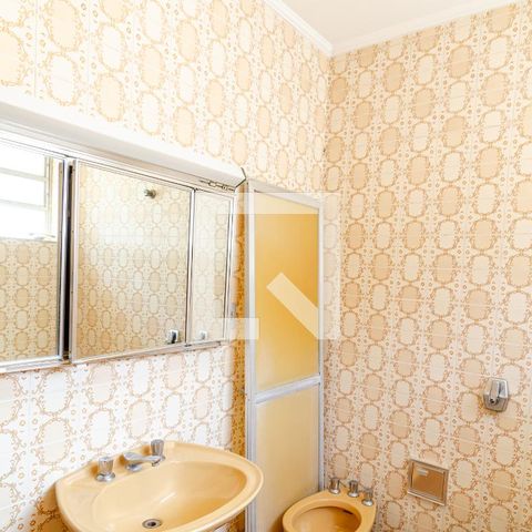 Casa à venda com 320m², 4 quartos e 3 vagas Casa à venda com 320m², 4 quartos e 3 vagasBanheiro Suíte 1