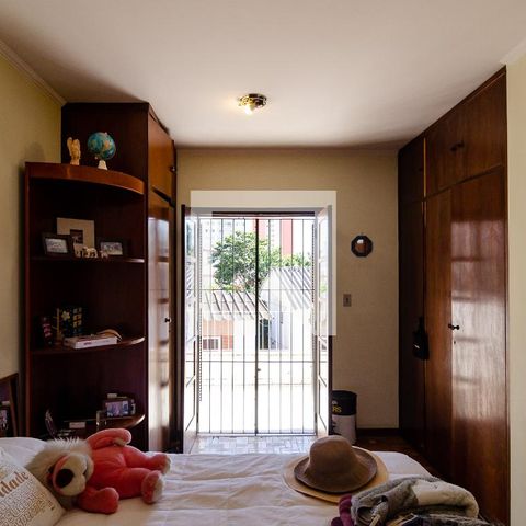 Casa à venda com 320m², 4 quartos e 3 vagas Casa à venda com 320m², 4 quartos e 3 vagasQuarto 3