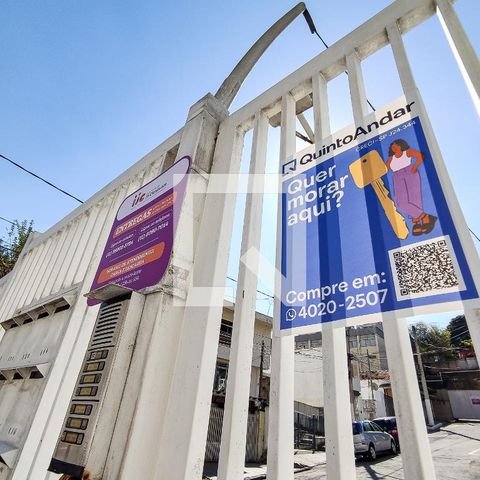 Casa à venda com 320m², 4 quartos e 3 vagas Casa à venda com 320m², 4 quartos e 3 vagasFachada