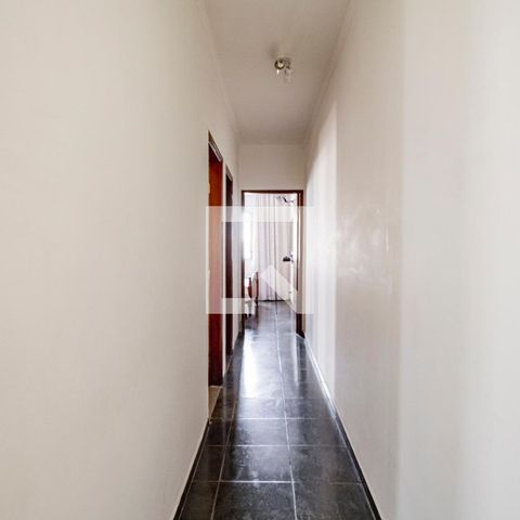 Casa à venda com 196m², 3 quartos e 3 vagas Casa à venda com 196m², 3 quartos e 3 vagasCorredor dos Quartos