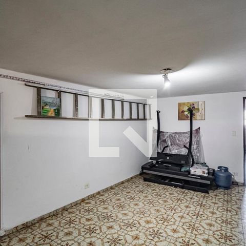 Casa à venda com 196m², 3 quartos e 3 vagas Casa à venda com 196m², 3 quartos e 3 vagasGaragem