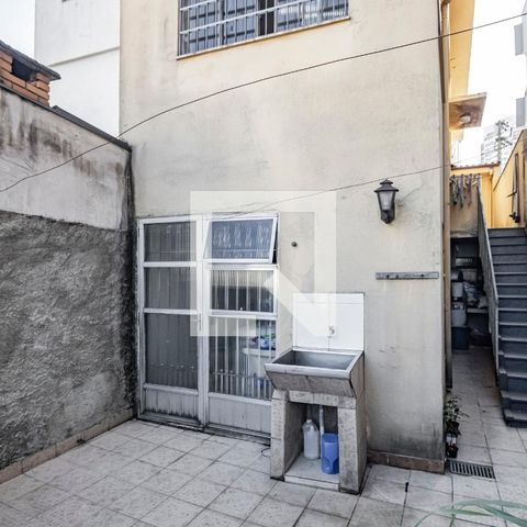 Casa à venda com 196m², 3 quartos e 3 vagas Casa à venda com 196m², 3 quartos e 3 vagasQuintal