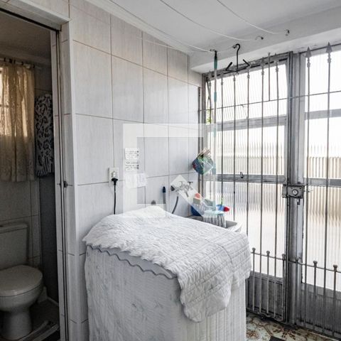 Casa à venda com 196m², 3 quartos e 3 vagas Casa à venda com 196m², 3 quartos e 3 vagasÁrea de Serviço