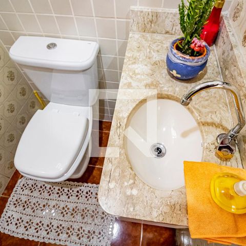 Casa à venda com 196m², 3 quartos e 3 vagas Casa à venda com 196m², 3 quartos e 3 vagasLavabo - Torneira