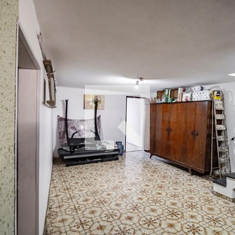 Casa à venda com 196m², 3 quartos e 3 vagas Casa à venda com 196m², 3 quartos e 3 vagasGaragem