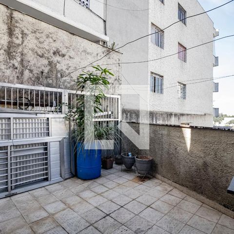 Casa à venda com 196m², 3 quartos e 3 vagas Casa à venda com 196m², 3 quartos e 3 vagasQuintal