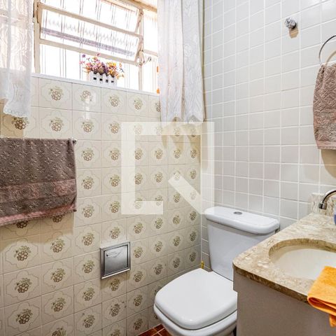 Casa à venda com 196m², 3 quartos e 3 vagas Casa à venda com 196m², 3 quartos e 3 vagasLavabo
