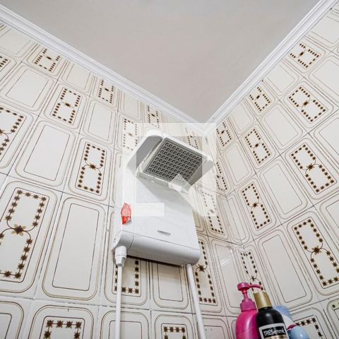 Casa à venda com 196m², 3 quartos e 3 vagas Casa à venda com 196m², 3 quartos e 3 vagasBanheiro 01 - Chuveiro
