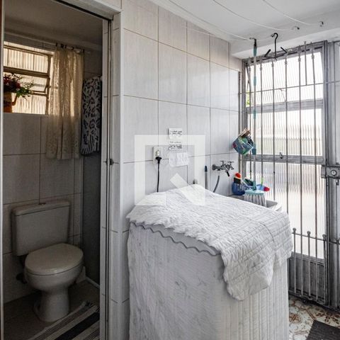 Casa à venda com 196m², 3 quartos e 3 vagas Casa à venda com 196m², 3 quartos e 3 vagasÁrea de Serviço