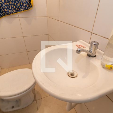 Casa à venda com 250m², 4 quartos e 1 vagaBanheiro da Suíte 2