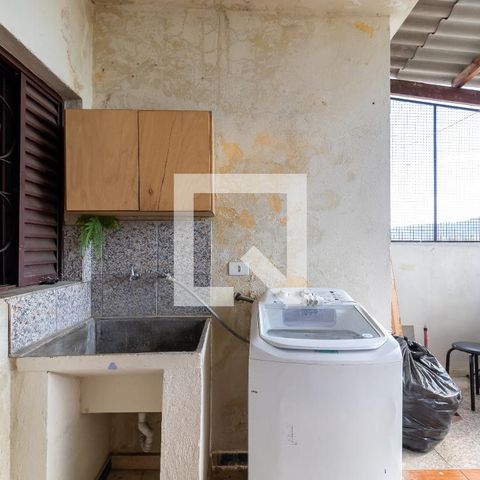 Casa à venda com 250m², 4 quartos e 1 vagaÁrea de Serviço
