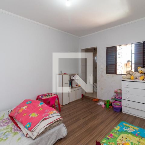 Casa à venda com 250m², 4 quartos e 1 vagaSuíte 2