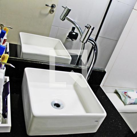 Apartamento à venda com 43m², 2 quartos e sem vagaBanheiro