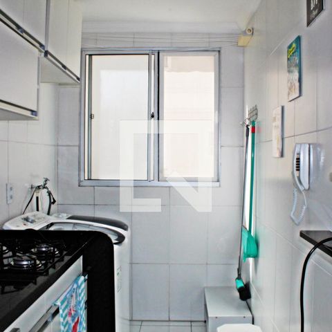Apartamento à venda com 43m², 2 quartos e sem vagaCozinha e Área de Serviço