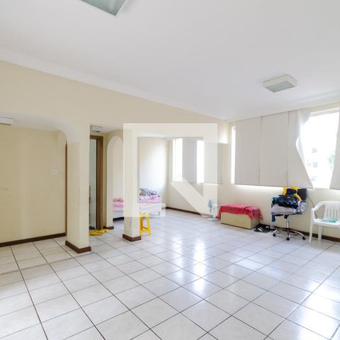 Casa para alugar com 421m², 5 quartos e 4 vagasSala 4