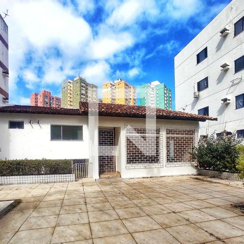 Casa para alugar com 421m², 5 quartos e 4 vagasFachada