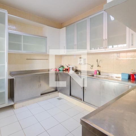 Casa para alugar com 421m², 5 quartos e 4 vagasCozinha