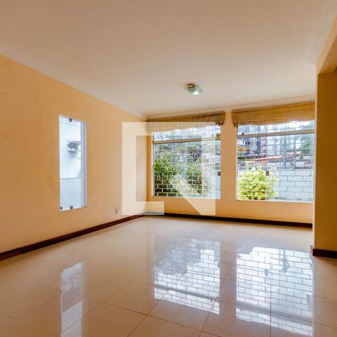 Casa para alugar com 421m², 5 quartos e 4 vagasSala 1