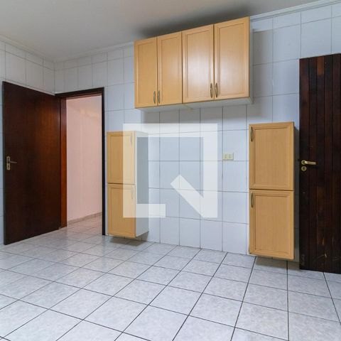 Casa à venda com 163m², 3 quartos e 2 vagas Casa à venda com 163m², 3 quartos e 2 vagasCozinha