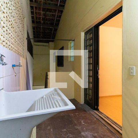 Casa à venda com 163m², 3 quartos e 2 vagas Casa à venda com 163m², 3 quartos e 2 vagasÁrea de Serviço