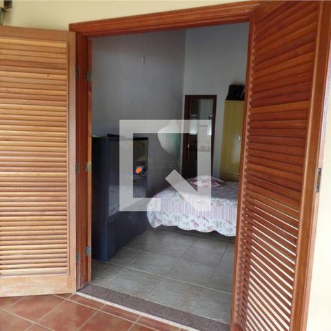 Casa à venda com 340m², 5 quartos e 6 vagas