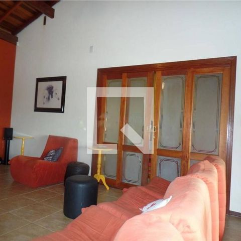 Casa à venda com 340m², 5 quartos e 6 vagas