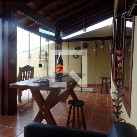 Casa à venda com 340m², 5 quartos e 6 vagas