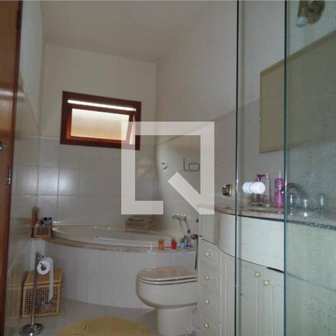Casa à venda com 340m², 5 quartos e 6 vagas
