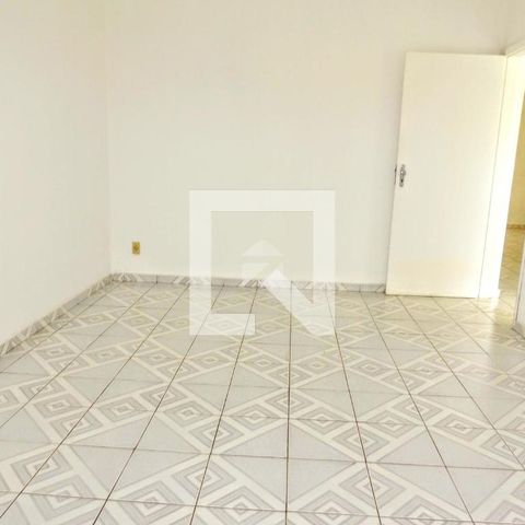 Casa à venda com 97m², 2 quartos e 2 vagas