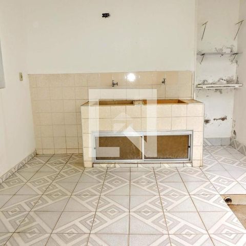 Casa à venda com 97m², 2 quartos e 2 vagas
