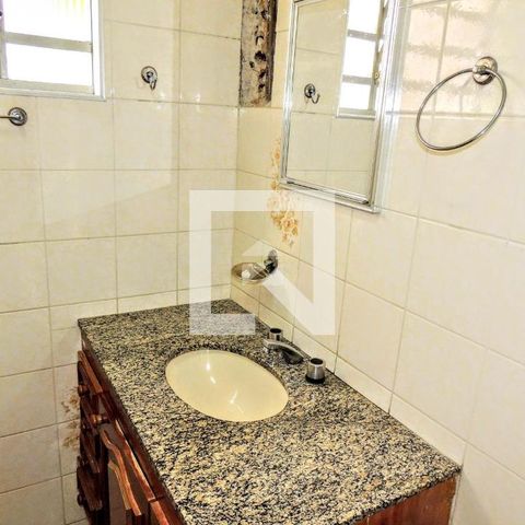 Casa à venda com 97m², 2 quartos e 2 vagas