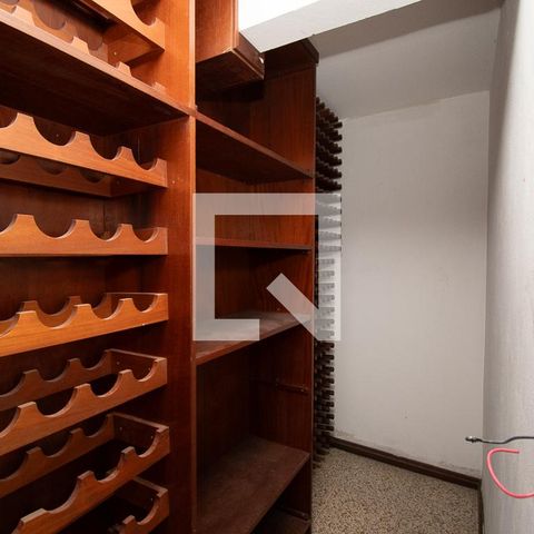 Casa à venda com 670m², 4 quartos e 6 vagasadega