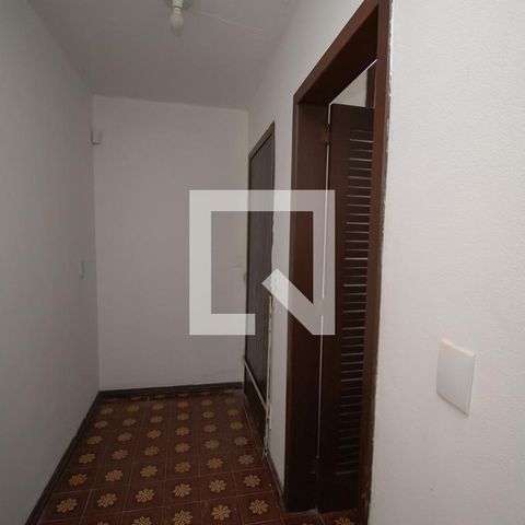 Casa à venda com 670m², 4 quartos e 6 vagascorredor