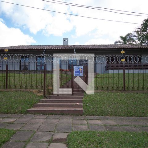 Casa à venda com 670m², 4 quartos e 6 vagasFachada