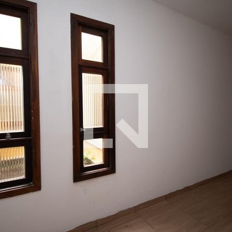 Casa à venda com 670m², 4 quartos e 6 vagassala