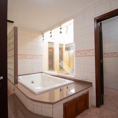 Casa à venda com 670m², 4 quartos e 6 vagasquarto 4 suíte