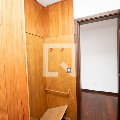 Casa à venda com 670m², 4 quartos e 6 vagasbanheiro