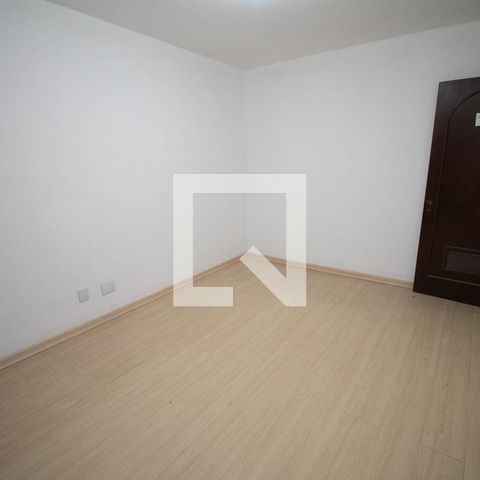 Casa à venda com 670m², 4 quartos e 6 vagasquarto 1