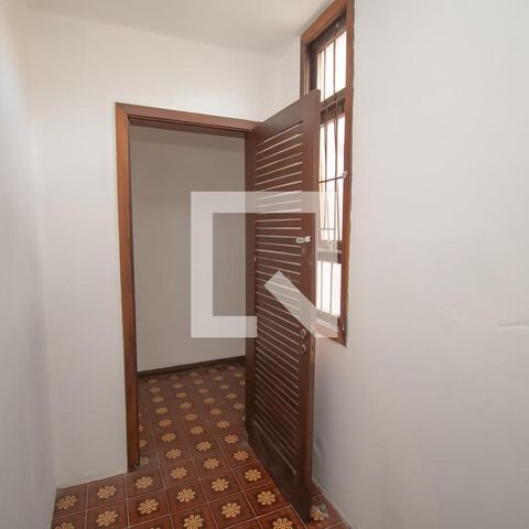 Casa à venda com 670m², 4 quartos e 6 vagasdespensa