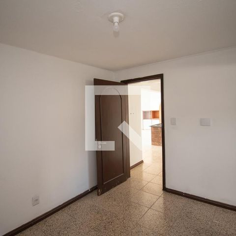 Casa à venda com 670m², 4 quartos e 6 vagasquarto