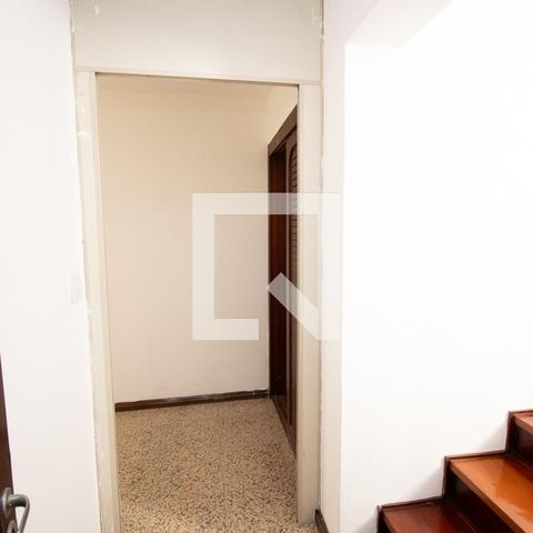 Casa à venda com 670m², 4 quartos e 6 vagascorredor