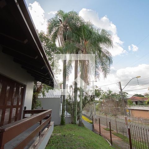 Casa à venda com 670m², 4 quartos e 6 vagaspátio frente