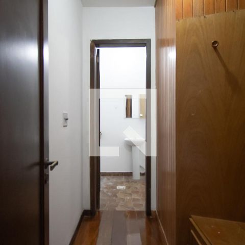 Casa à venda com 670m², 4 quartos e 6 vagasbanheiro